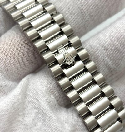 Rolex Day-date 40 40mm Platinum Ice Blue Arabic Dial Diamond Baguette Bezel 228396tbr 2022