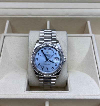 Rolex Day-date 40 Arabic Numerals Platinum Diamond Bezel