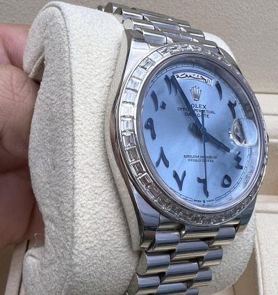 Rolex Day-date 40 Arabic Numerals Platinum Diamond Bezel