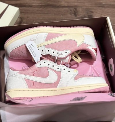 Jordan 1 Retro Low Og Sp Travis Scott Sail Shy Pink