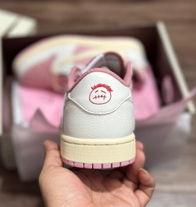 Jordan 1 Retro Low Og Sp Travis Scott Sail Shy Pink