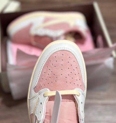 Jordan 1 Retro Low Og Sp Travis Scott Sail Shy Pink