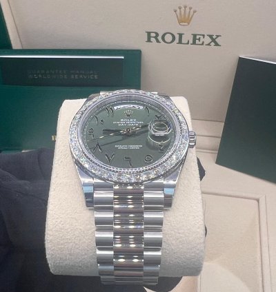 Rolex Day-date 40 Green Arabic Dial Baguette Diamond Bezel Full Platnium