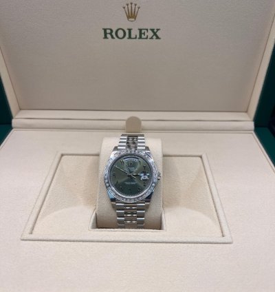 Rolex Day-date 40 Green Arabic Dial Baguette Diamond Bezel Full Platnium