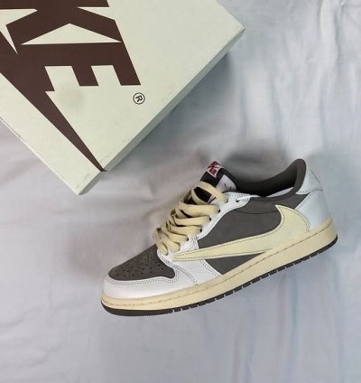 Travis Scott X Air Jordan 1 Low Reverse Mocha