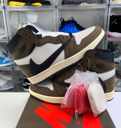 Jordan 1 High X Travis Scott mocha