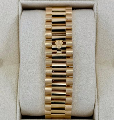 Rolex Day-date 40 New 2025 Day-date 40mm 228398tbr Diamond Paved Dial