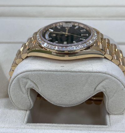 Rolex Day-date 40 Onyx Diamond Dial Baguette Diamond Bezel