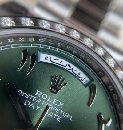 Rolex Day-date 40 Platinum Arabic Numerals Green With Diamonds M228396tbr-0032