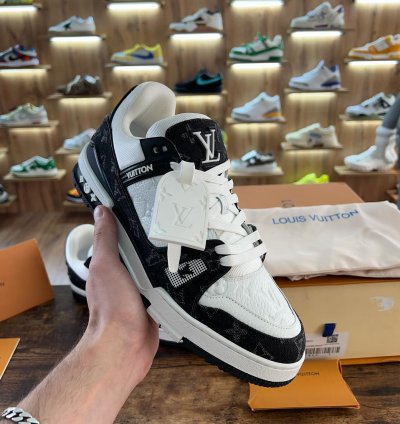Lv Trainer Monogram Black White