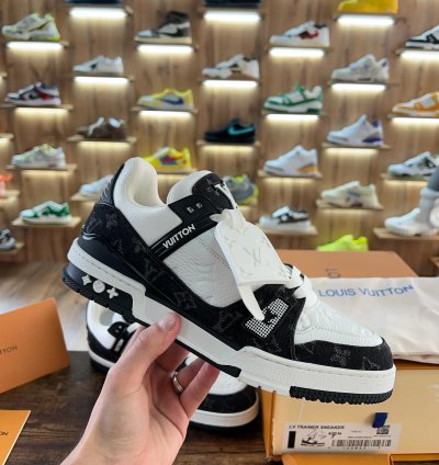 Lv Trainer Monogram Black White