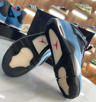 Jordan 4 Retro Travis Scott Cactus Jack