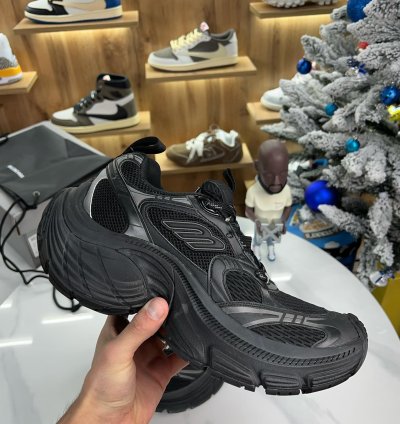 Balenciaga 10xl Black