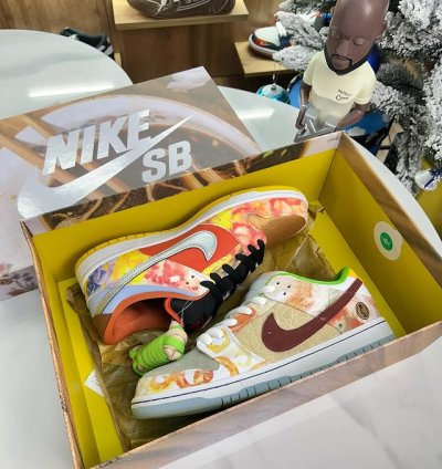 Nike Sb Dunk Low Street Hawker