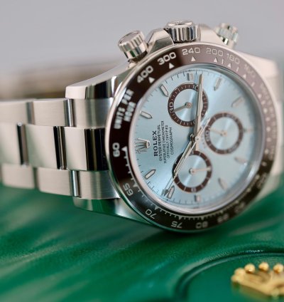 Rolex Daytona 2024 Daytona Platinum Ice Blue Baton Open Case Back 126506