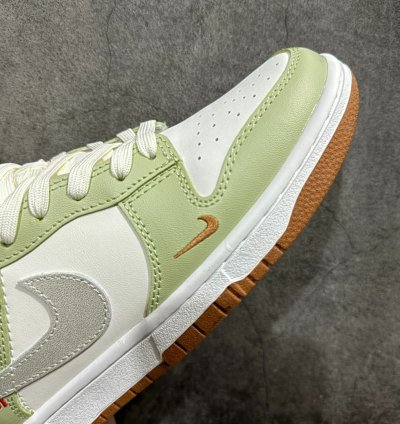 Nike Sb Dunk Low Gs year Of Snake Hv6001-101
