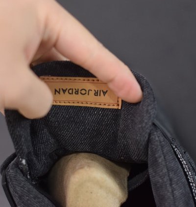 Nike Air Jordan 4 Retro Levis Black levis Tag