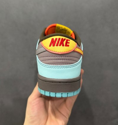 Nk Sb Dunk Low Pro Dv5744-476
