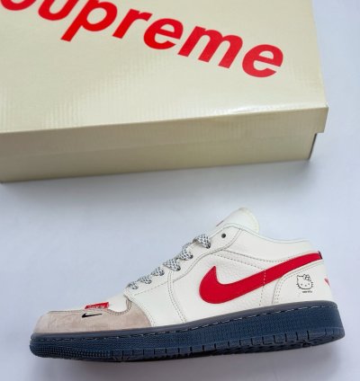 Ike Sb Dunk Low X Hello Kitty Xf8698-037