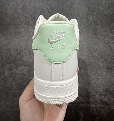 200 Xiaohongshu Hot Nike Air Force 1 Low 07 Grass Green Color Matching Low-top