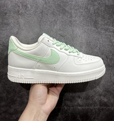 200 Xiaohongshu Hot Nike Air Force 1 Low 07 Grass Green Color Matching Low-top