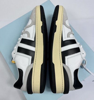 Clay Low Top Sneakers