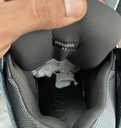 Curb Sneaker