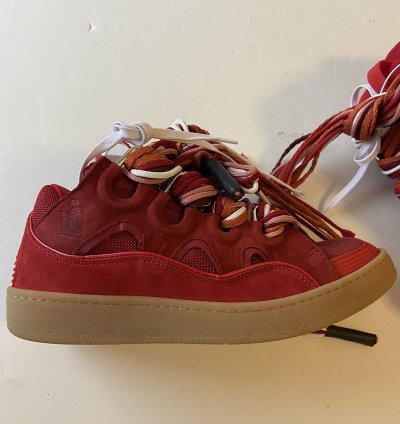 Curb Sneaker