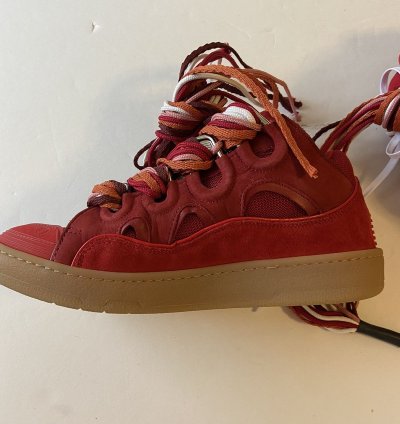 Curb Sneaker