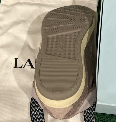 Curb Sneakers