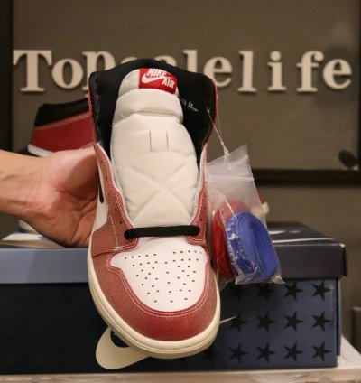 Jordan 1 High trophy Room limited Da2728-100