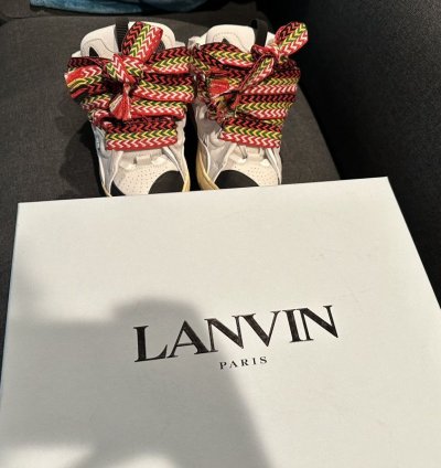 Lanvin Curb