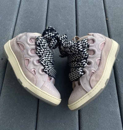 Lanvin Curb