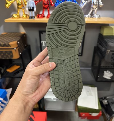 Jordan 1 Retro Low Og Sp Travis Scott Olive Dz4137-106
