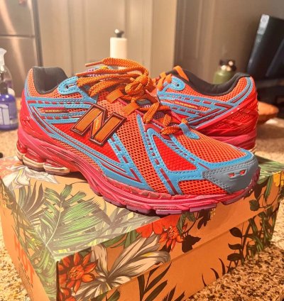 1906r Heat Be Hot Salehe Bembury New Balance Deadstock