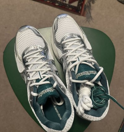 Ald New Balance 860v2
