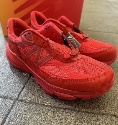 Joe Fresh New Balance 990 V6
