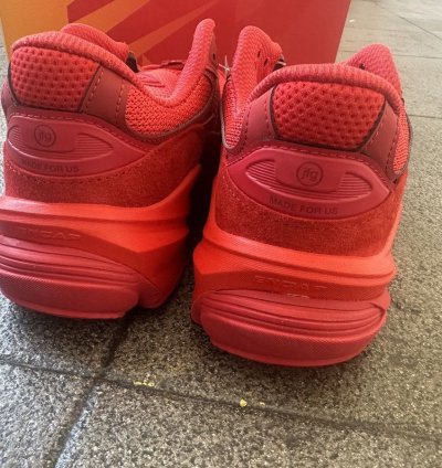 Joe Fresh New Balance 990 V6