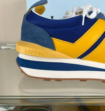 Low Top Runner Sneakers In Multicolor