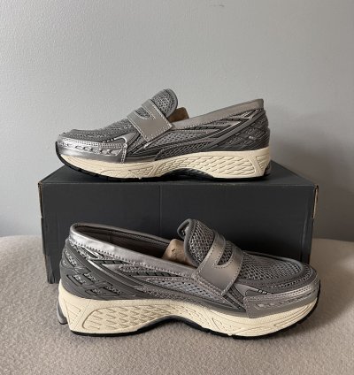 New Balance 1906 Loafer In Grey
