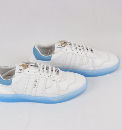 O1rshd11223 Clay Low Top Sneakers In White Blue