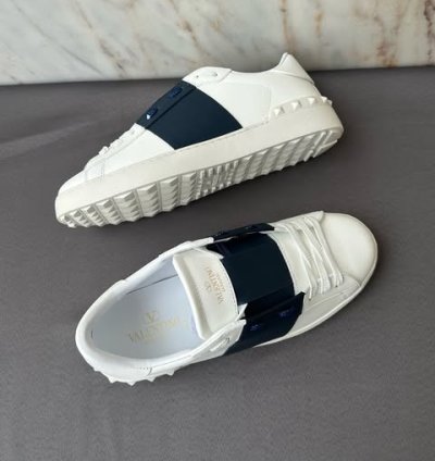 Valentino Garavani Leather Sneakers marine