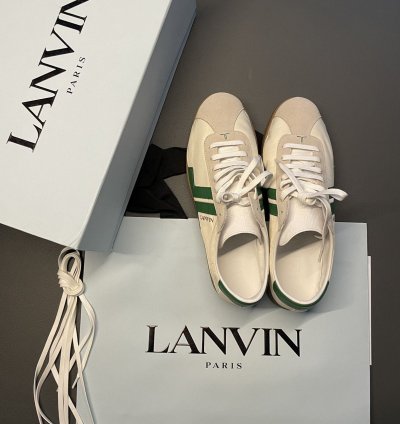 Super Runway Limited Edition Logo Sneaker