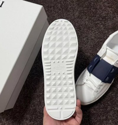Valentino Garavani Leather Sneakers marine