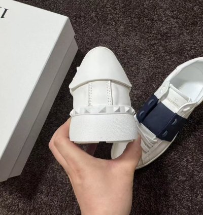 Valentino Garavani Leather Sneakers marine