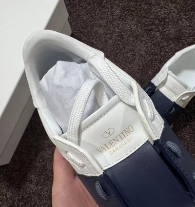 Valentino Garavani Leather Sneakers marine