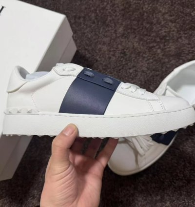 Valentino Garavani Leather Sneakers marine