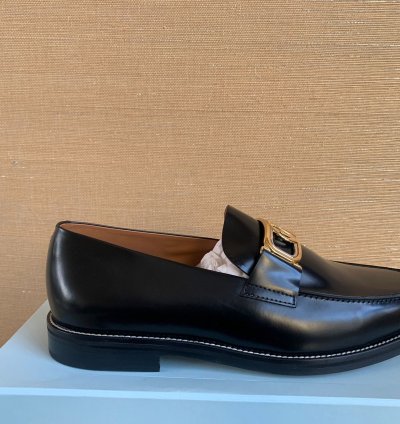 Swan Loafers In Black