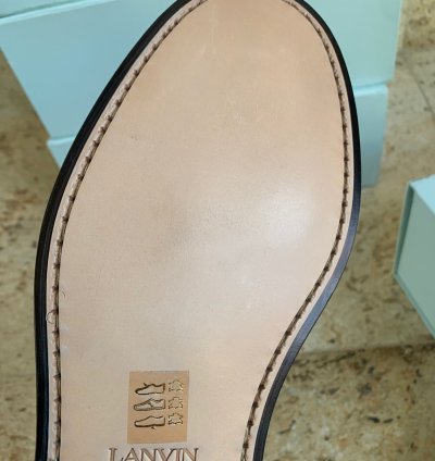 Swan Loafers In Black