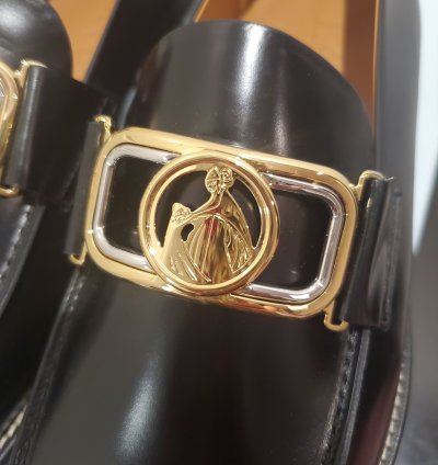 Swan Metallic-buckle Loafers - Unisex